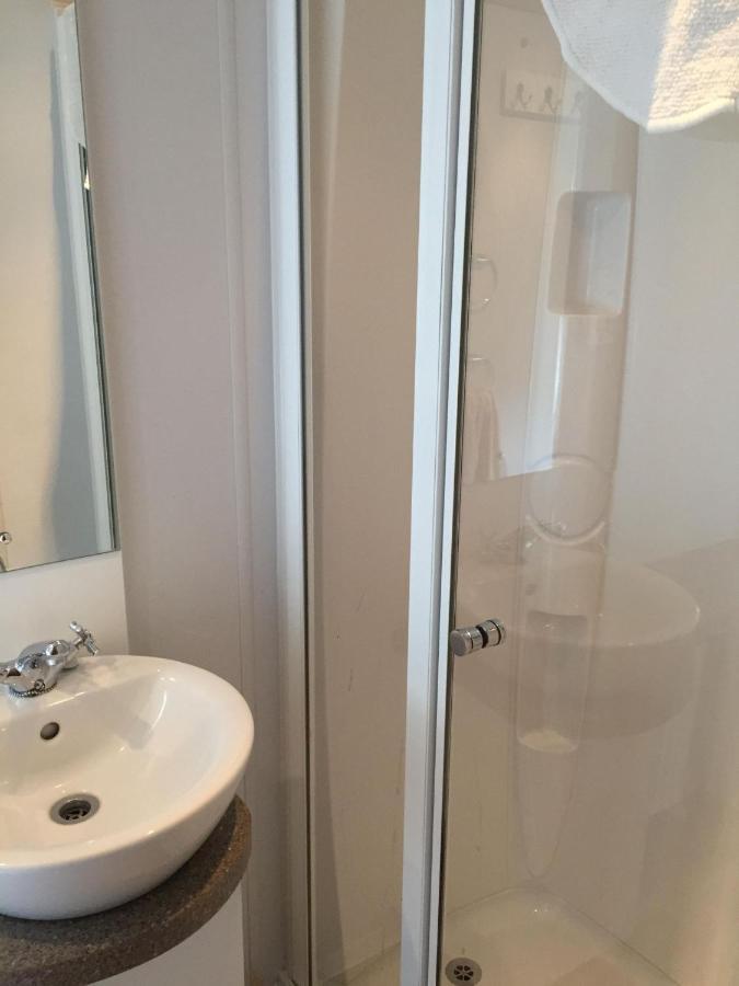 3 Bedroom 2 Bathroom Prestige Caravan Presthaven Sands Talacre Exterior foto